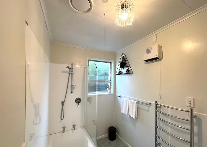 - Prime Location - With Garden *