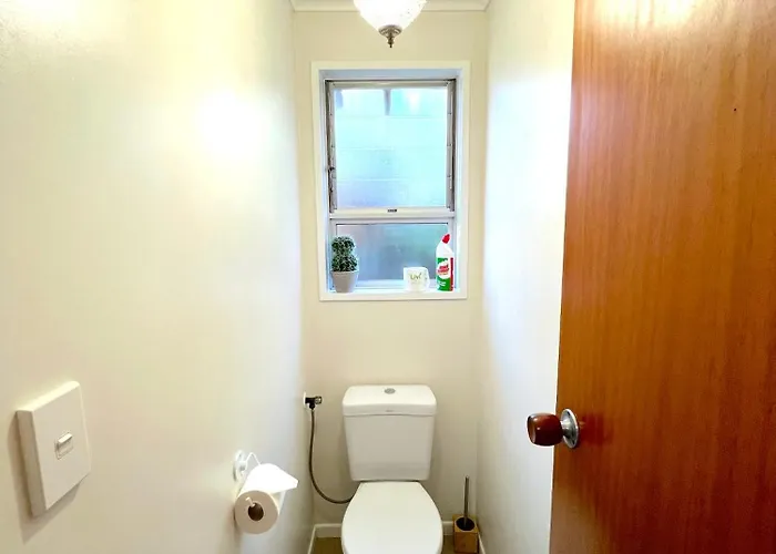 - Prime Location - With Garden * Rotorua