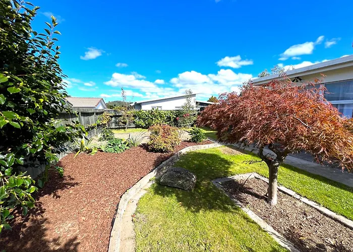 - Prime Location - With Garden *