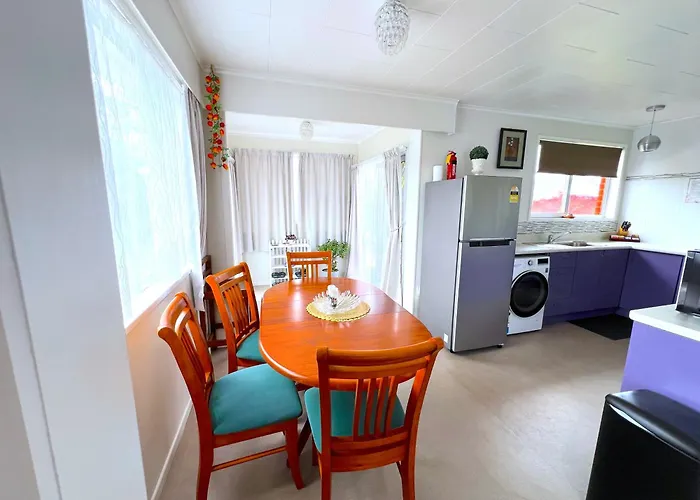 - Prime Location - With Garden Rotorua