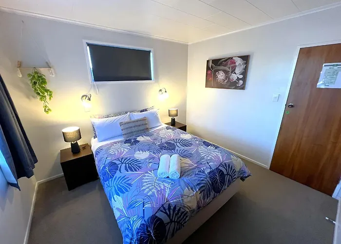 - Prime Location - With Garden * Rotorua