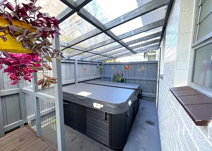 - Prime Location - With Garden Rotorua