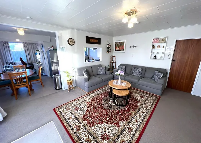 - Prime Location - With Garden *